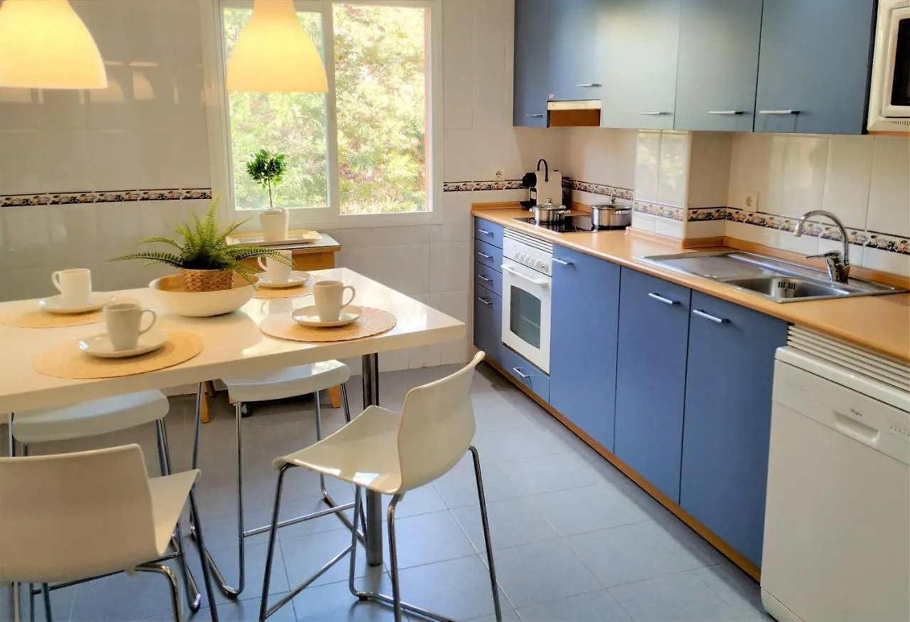 Apartment Brisa Quebrada Beach, 2 Bed, Sea Views, Pool Benalmadena